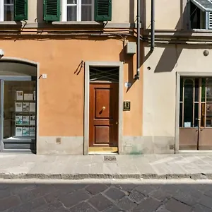 In San Niccolo / Historic Centre Apartment Florence
